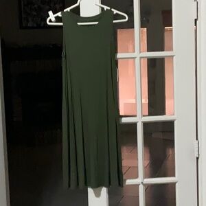 Time and Tru Green A-line Midi Dress with Halter Neckline for Casual Work